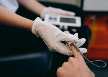 pexels-mikhail-nilov-8943374